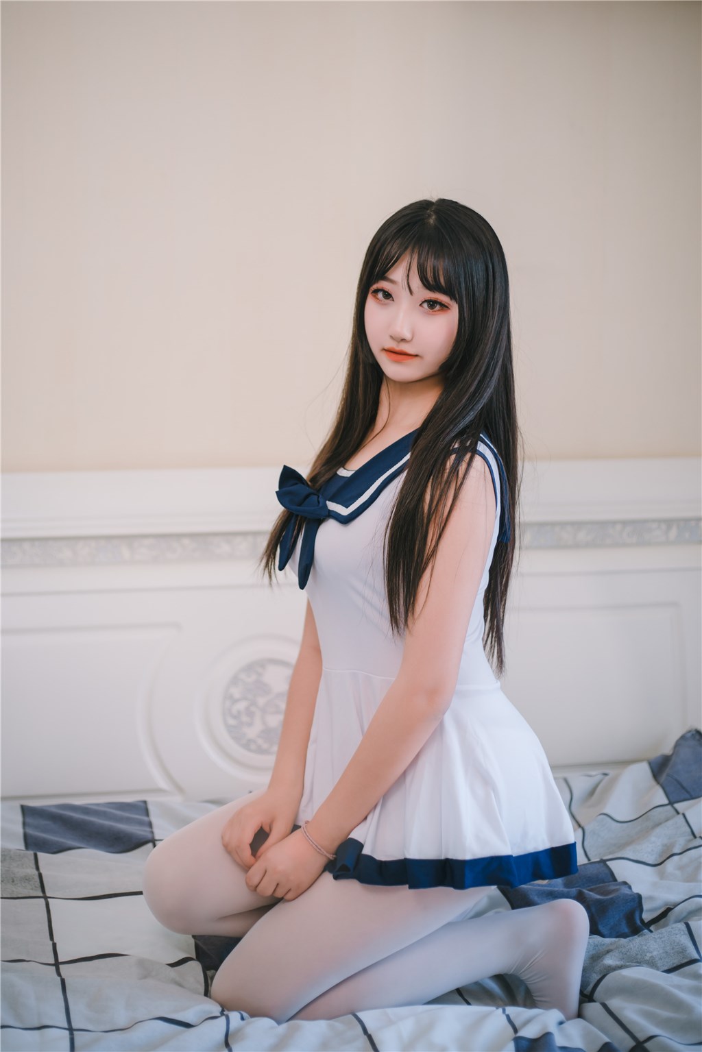 91chigua夜话特辑:揭秘明星低语中那句“只想再看你一眼”的秘密如何点燃网友热情